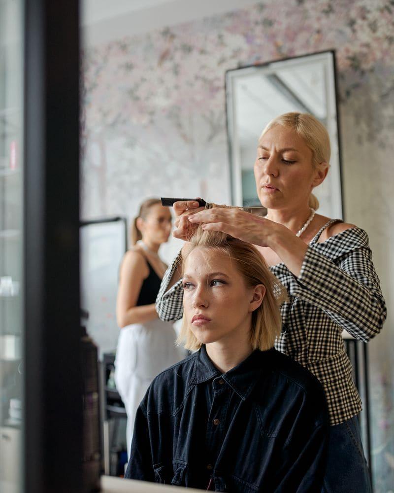 Salony fryzjerskie i barbershopy