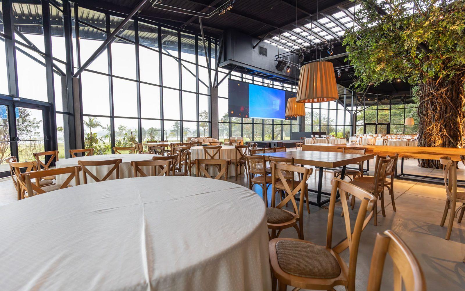 Jak przyciągnąć klientów do restauracji w tygodniu?